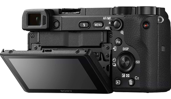 Фото - Фотокамера беззеркальная Sony Alpha 6400 kit + 18-135 Black (ILCE6400MB.CEC)