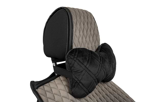 Фото - Автомобильная подушка на подголовник EVAtech из алькантары 27х16 см черная с черной нитью, большой ромб SPALHRBB