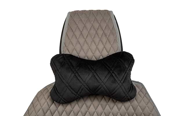 Фото - Автомобильная подушка на подголовник EVAtech из алькантары 27х16 см черная с черной нитью, большой ромб SPALHRBB