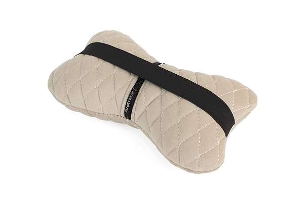 Фото - Автомобильная подушка на подголовник EVAtech из алькантары 27х16 см бежевая с бежевой нитью, малый ромб SPALMRII