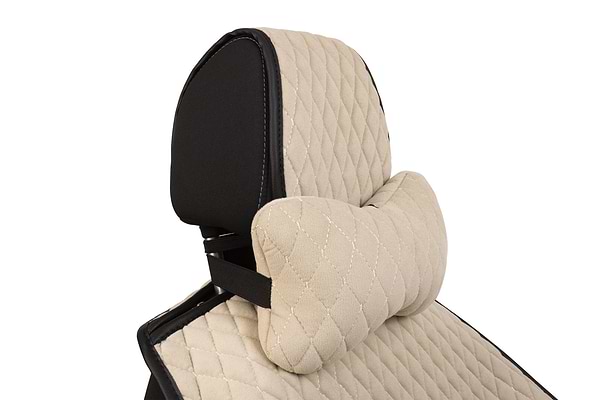 Фото - Автомобильная подушка на подголовник EVAtech из алькантары 27х16 см бежевая с бежевой нитью, малый ромб SPALMRII