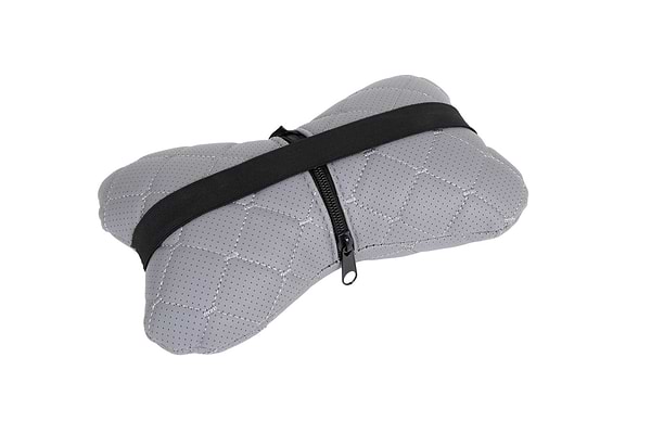 Фото - Автомобильная подушка на подголовник EVAtech ECO 27х16 см Audi серая с серой нитью SPCRGGV095