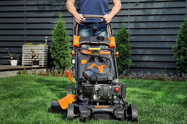 Фото - Газонокосилка бензиновая SEQUOIA SPLM5100E