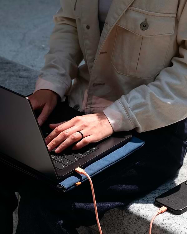 Фото - Чехол для ноутбука Native Union W.F.A Stow Lite 16" Sleeve Case Navy for MacBook Pro 16" (STOW-LT-MBS-NAV-16)