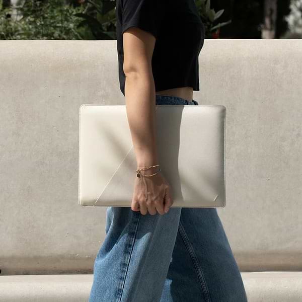 Фото - Чехол для ноутбука Native Union Stow Slim 14" Sleeve Case Sandstone for MacBook Pro 14/MacBook Air 13 (STOW-MBS-SAN-14)