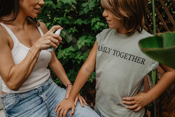 Фото - Спрей від комарів для дітей Suavinex 100 мл (402599)