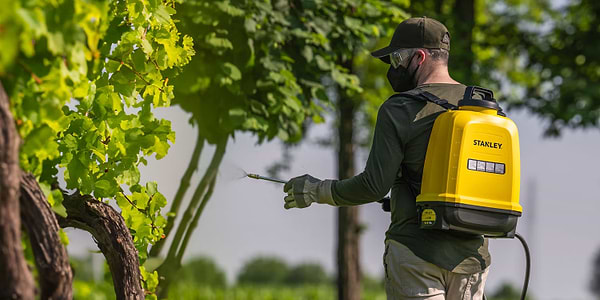 Фото - Опрыскиватель аккумуляторный Stanley SXSPBS12E