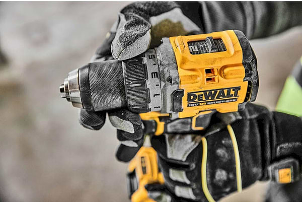 Фото - Дриль-шуруповерт DeWALT DCD800H2T