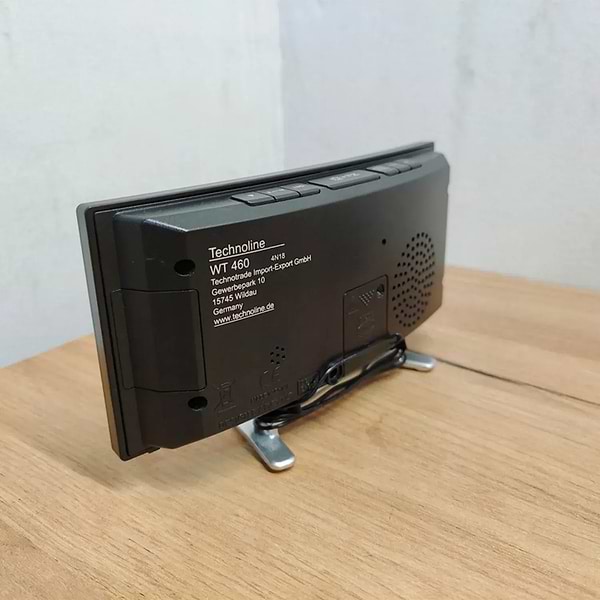 Фото - Настольные часы Technoline Black/Silver (WT460 blaue LED)