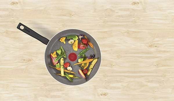 Фото - Сковорода універсальна Tefal B5790442 COOK NATURAL 24 см