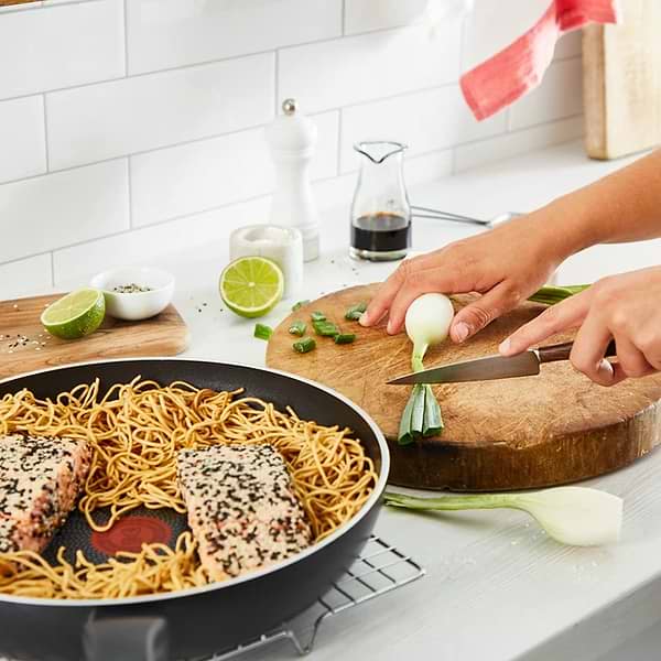 Фото - Уцінка - Сковорода універсальна Tefal C2770653 GENEROUS COOK 28 см
