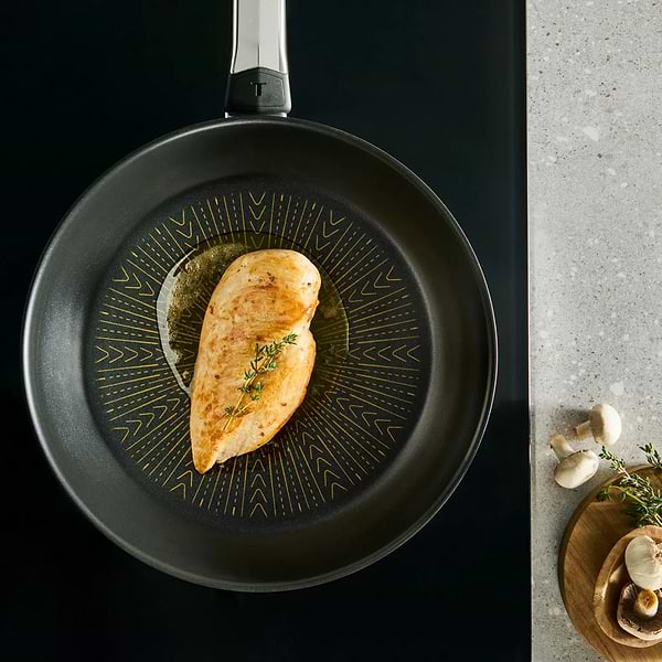 Фото - Сковорода універсальна Tefal E3270144 Emotion+ 18 см