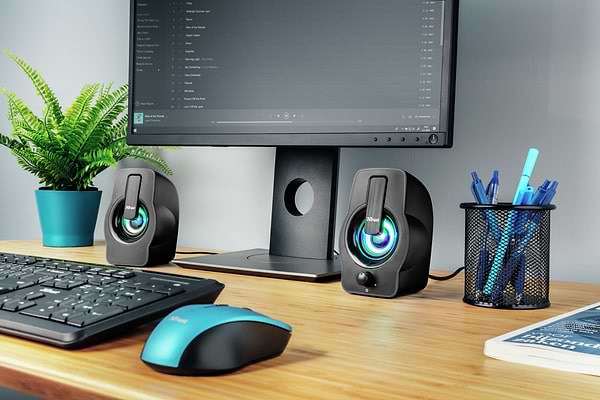 Фото - Комп'ютерна акустика звичайна 2.0 Trust Gemi RGB 2.0 Speaker Set Black USB (22948)