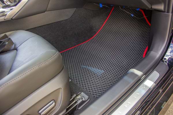 Фото - Коврики из экокожи в салон авто передние EVAtech для Camry (XV70) Toyota 2017-2024 8 поколение Sedan EU TY3245AV2TL2BBB