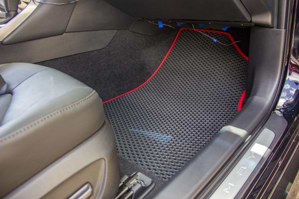 Фото - Коврики из экокожи в салон авто передние EVAtech для Camry (XV70) Toyota 2017-2024 8 поколение Sedan EU TY3245AV2TL2BBB