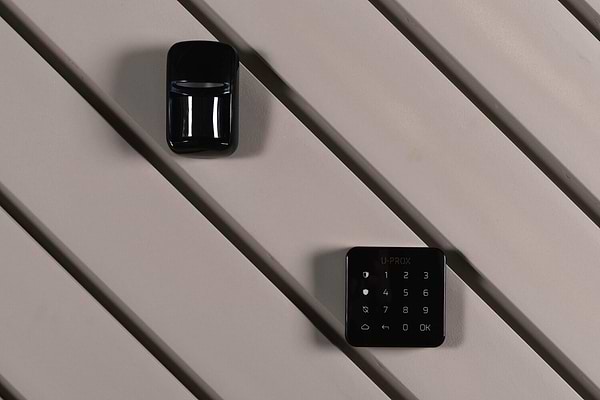 Фото - Беспроводной датчик движения U-PROX PIR VB Black