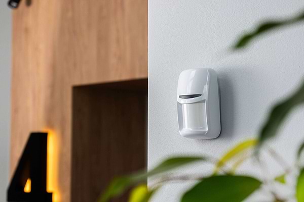 Фото - Беспроводной датчик движения U-PROX PIR VB White