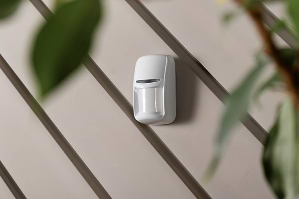 Фото - Беспроводной датчик движения U-PROX PIR VB White