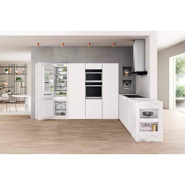 Фото - Холодильник встраиваемый Whirlpool WHC20T593P