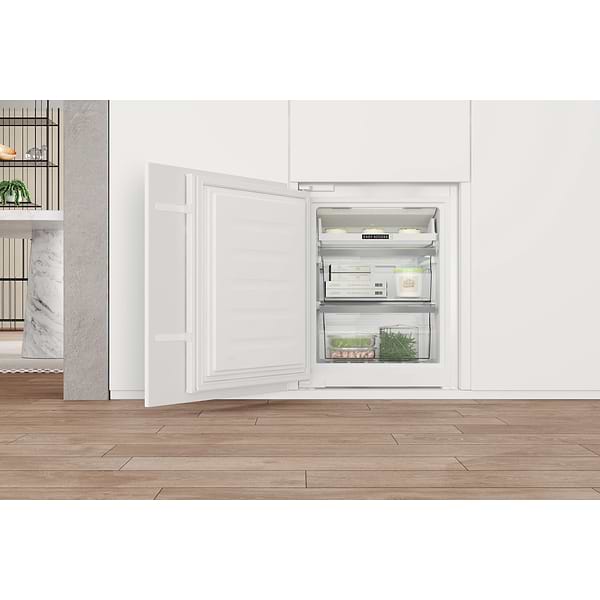 Фото - Холодильник встраиваемый Whirlpool WHC20T593P