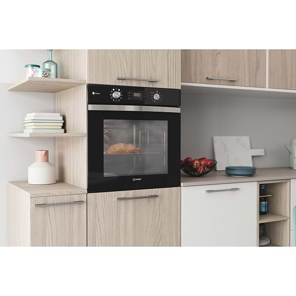 Духовой шкаф + варочная панель индукционная Indesit IFWS 4841 JH BL+IS ...