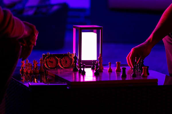 Фото - Умная лампа Ledvance SMART WIFI POWERBANK RGBW 5W USB 5200 mAh (4058075564466)