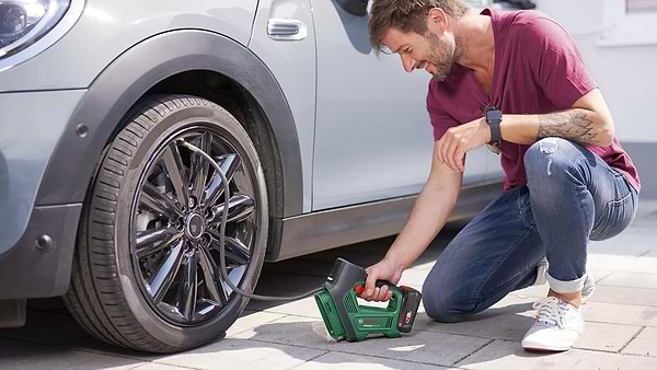 Фото - Автокомпрессор Bosch UniversalPump (0.603.947.100)