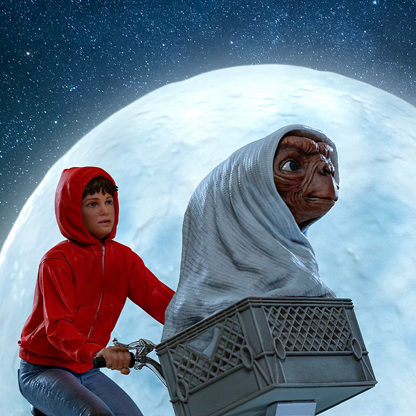 Фото - Колекційна фігурка Iron Studios E.T. THE EXTRA TERRESTRIAL E.T. & Elliot Deluxe Art Scale 1/10 (UNIVET47421-10)