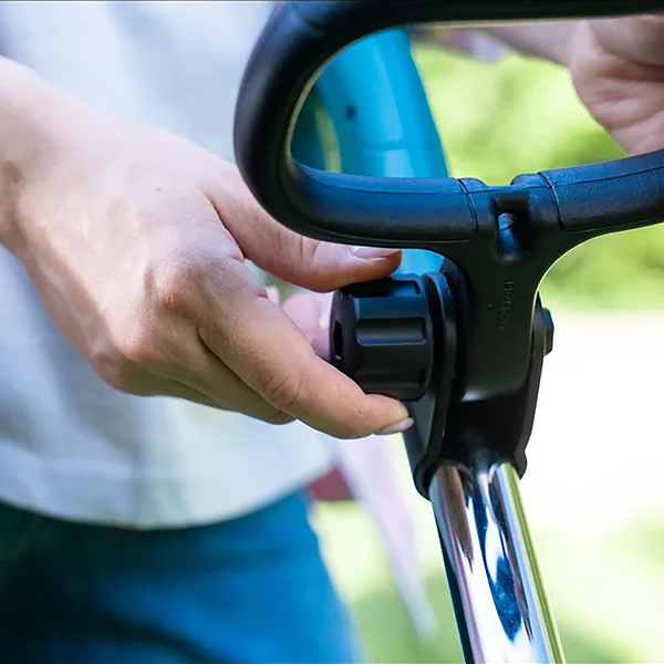 Фото - Триммер садовый Makita UR3000