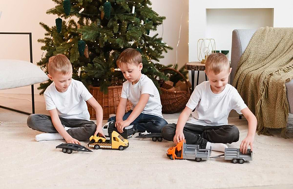 Фото - Автотранспорт Tigres ''Mercedes-Benz Sprinter'' бортовой с прицепом Оранжевый (39667)