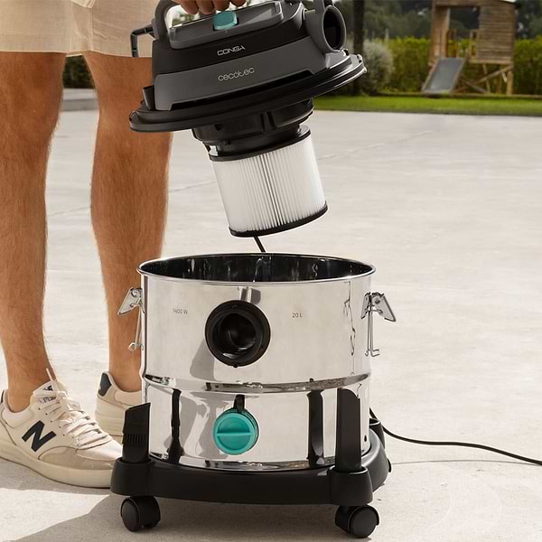 Фото - Пылесос для сухой уборки без мешка Cecotec Conga Rockstar Wet & Dry Steel Max (CCTC-08114)