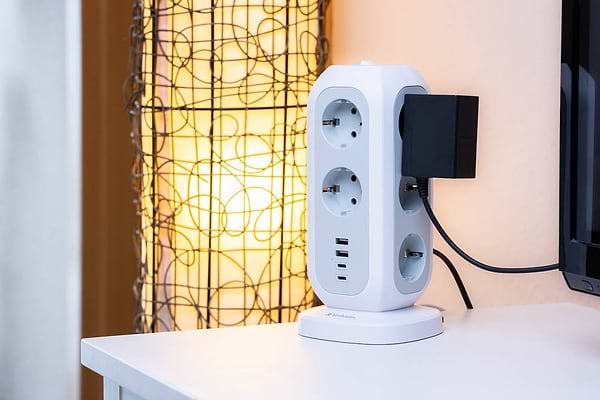 Фото - Мережевий фільтр Verbatim Power Tower EUPT-01 EU  11 р/2xUSB-C/2xUSB-A 2m (49547)