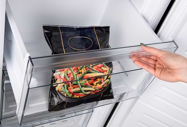 Фото - Морозильна камера Vestfrost CMF165W