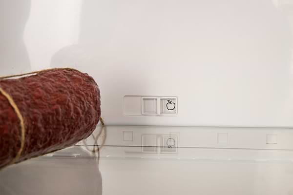 Фото - Холодильник Vestfrost CNF186WBL