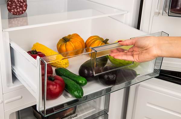 Фото - Холодильник Vestfrost CNF186WBL