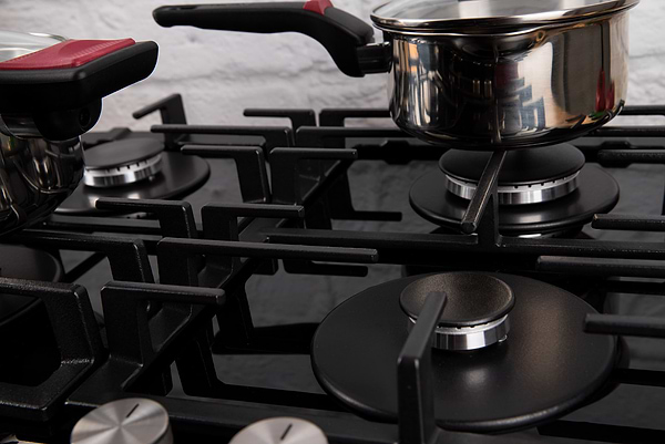 Фото - Уценка - Духовой шкаф + варочная панель газовая Vestfrost OBG869TDT + GOGHV192