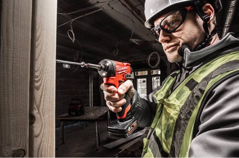 Фото - Гайковерт аккумуляторный Milwaukee M12 FID2-202X (4933479877)