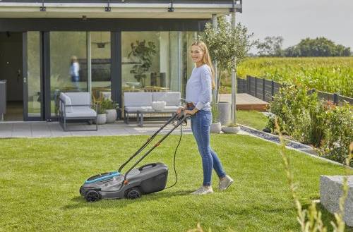 Фото - Газонокосилка электрическая Gardena PowerMax 32/1200 G2 1200 Вт (14633-20.000.00)
