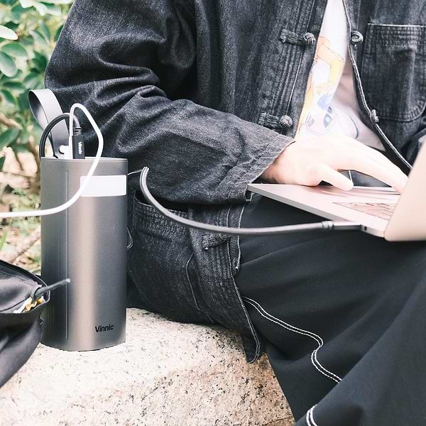 Фото - Батарея мобильная Vinnic MOUNT PARKER 60000 mAh 200W (VPPB-LF200WBK)