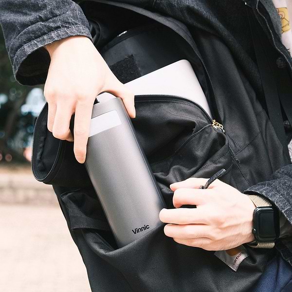 Фото - Батарея мобильная Vinnic MOUNT PARKER 60000 mAh 200W (VPPB-LF200WBK)