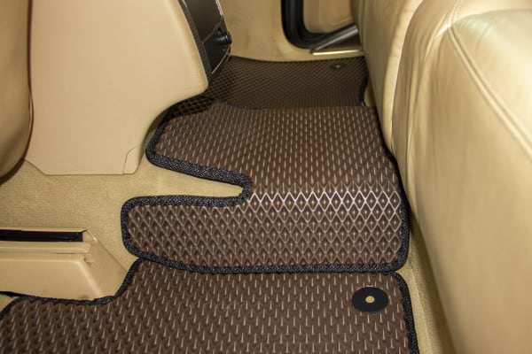 Фото - Килимки з екошкіри в салон авто EVAtech ECO для Touareg (7L) Restyling Volkswagen 2006-2010 1 покоління SUV EU (VW11897CB5AV8BBB)