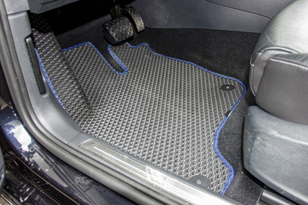 Фото - EVA килимки в салон авто EVAtech для e-Golf Volkswagen 2014-2017 1 покоління Htb EU VW1878CE5RGB