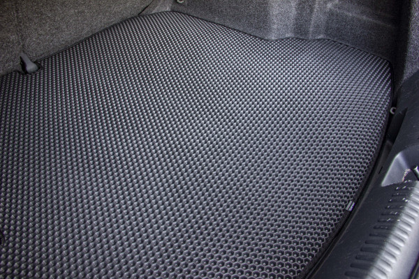 Фото - Коврик из экокожи в багажник авто EVAtech для Jetta (VI) AT Volkswagen 2010-2018 6 поколение Sedan EU (VW31221B1BBB)