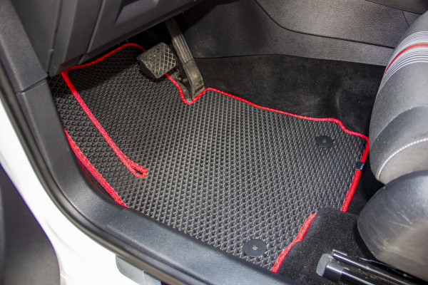 Фото - Коврики из экокожи в салон авто передние EVAtech для Golf (VI) AT Volkswagen 2009-2012 6 поколение Combi EU (VW31373A2AV4BBB)