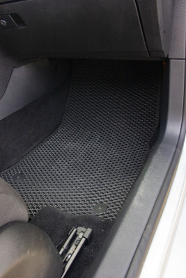 Фото - Коврики из экокожи в салон авто передние EVAtech для Golf (VI) AT Volkswagen 2009-2012 6 поколение Combi EU (VW31373A2AV4BBB)