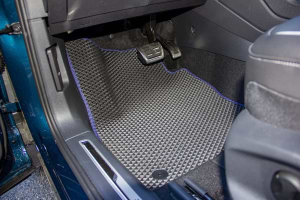 Фото - EVA коврики в салон авто EVAtech для Tiguan (Mk 2) Volkswagen 2016-2020 2 поколение SUV EU (VW31492CO7AV4SGB)