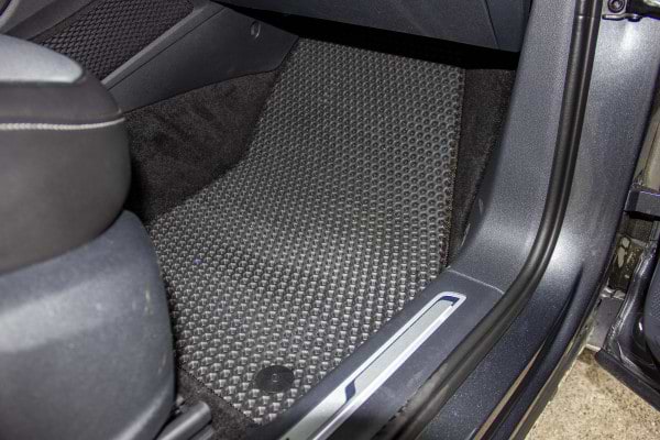 Фото - EVA коврики в салон авто EVAtech для Tiguan (Mk 2) Volkswagen 2016-2020 2 поколение SUV EU (VW31492CR5AV4RBB)