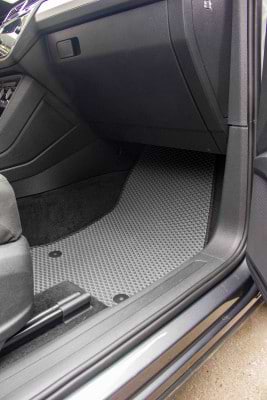 Фото - EVA коврики в салон авто EVAtech для Tiguan (Mk 2) Volkswagen 2016-2020 2 поколение SUV USA (VW31493CL5AV4RBB)