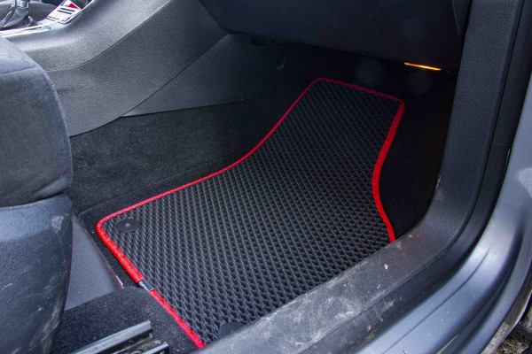 Фото - EVA килимки в салон авто EVAtech для Tiguan (NF) AT Volkswagen 2007-2018 1 покоління SUV USA (VW32480CY5AV4RBB)