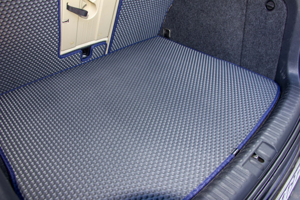 Фото - Килимок з екошкіри в багажник авто EVAtech для Tiguan (NF) AT Volkswagen 2007-2018 1 покоління SUV EU (VW32872BO1BBB)